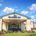 entrance-islander-inn-put-in-bay
